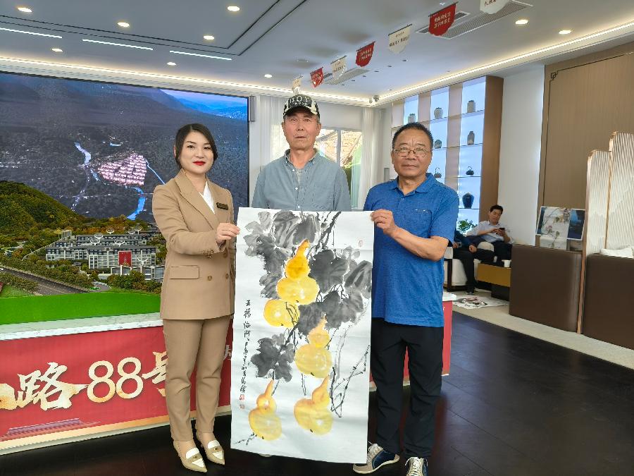 【泰山快讯】名笔挥春,翰墨飘香一泰山玖玺.尚贤书院春季采风书画交流活动剪影(图6)