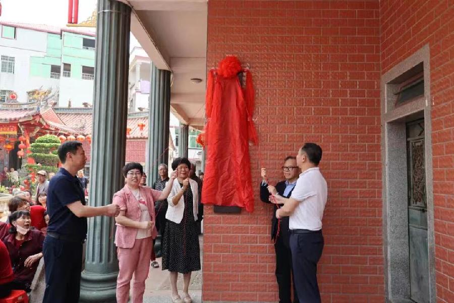 七律-柳影中艺术馆观感～诗||雅轩琴韵（图11）