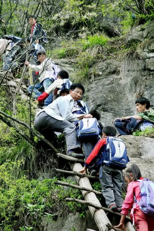 天梯上的小学生（组合）诗||李振林（图9）