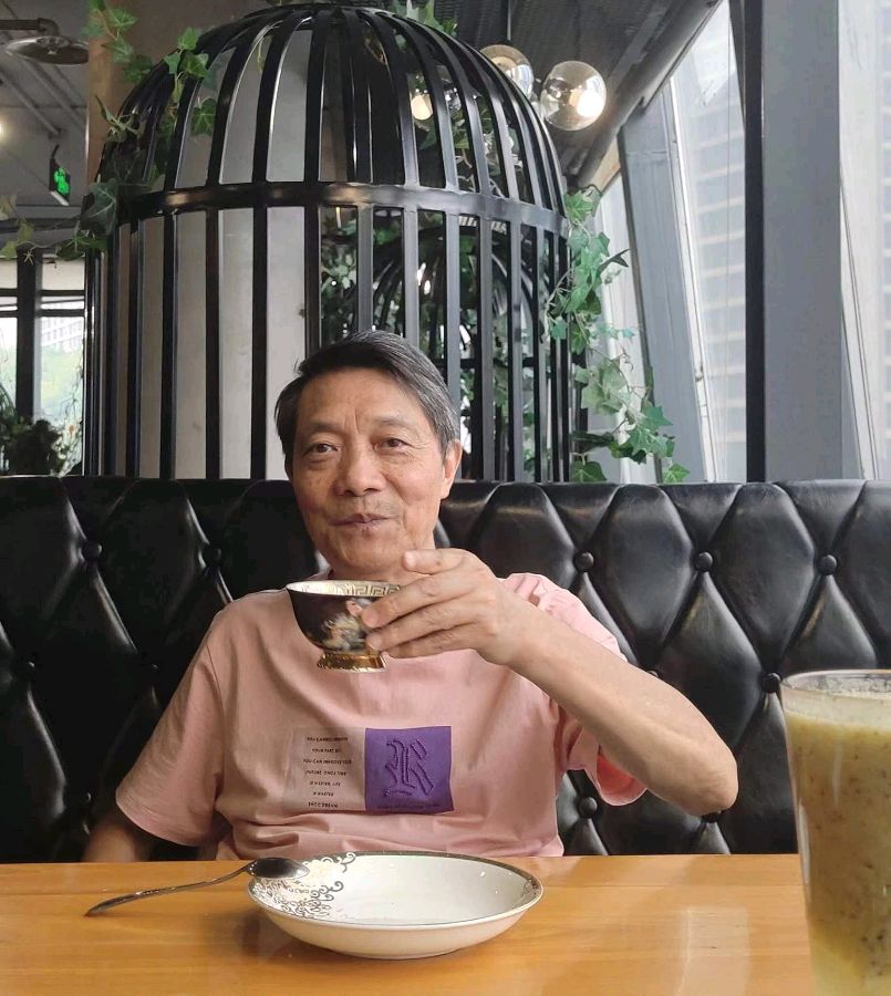 【名家风采】梦中有一列玫瑰色的火车悄然驶过//作者：周俊//《炎黄诗歌》//都市头条（图4）