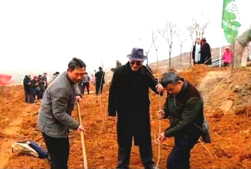​耄耋志高远，晚秋寄真情（图90）