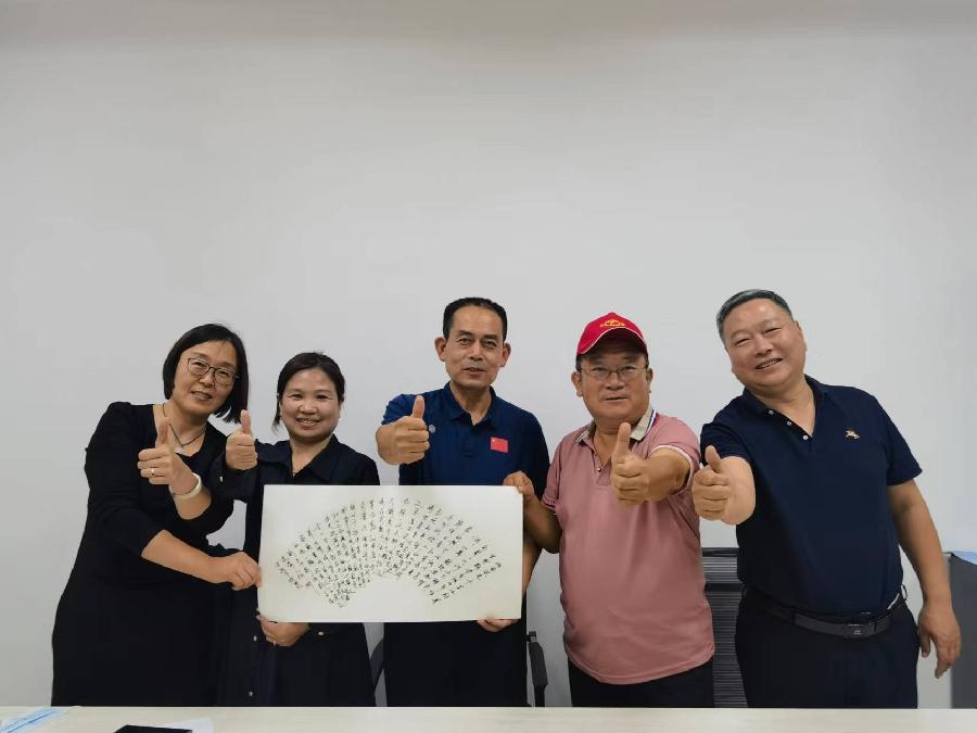 【都市头条向幸福出发编辑部】第11177期 董相升教授诗