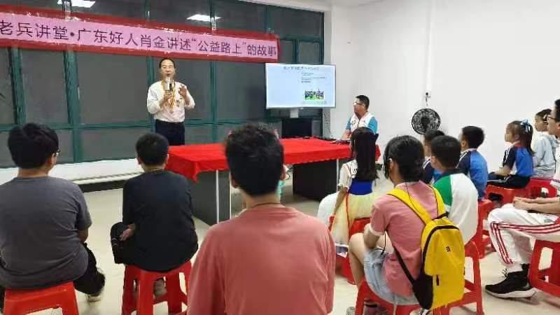 老兵讲堂 传承革命传统(图2)