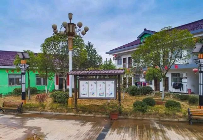中华诗艺社江西分社·格律诗词精品鉴赏【全国文明村·彭泽县天红镇团结村·专刊】总第1620期（图14）