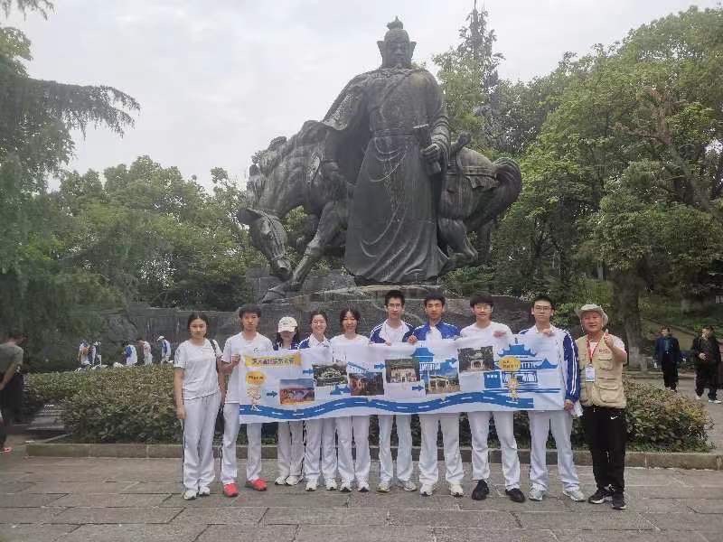 志愿者永远是年轻,作者周智敏(图2)