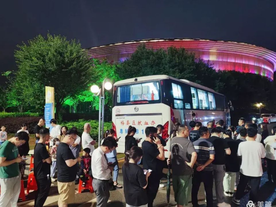 《九江文学社：北京头条》《致敬英雄、默哀逝者》 文/ 邹庆明（图4）