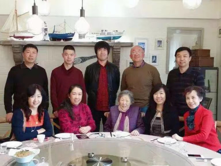 【五月的鲜花诗歌朗诵艺术团】【五月的鲜花诗社】周红梅作品《天之大》朗诵 阿梅 编辑制作刘林丽（图4）