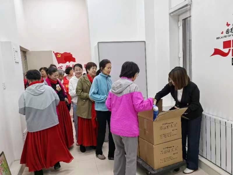 为了伟大的母亲……哈尔滨市松北新区太阳岛街道中海江城社区纪念母亲节活动纪实,作者菩提花(图9)