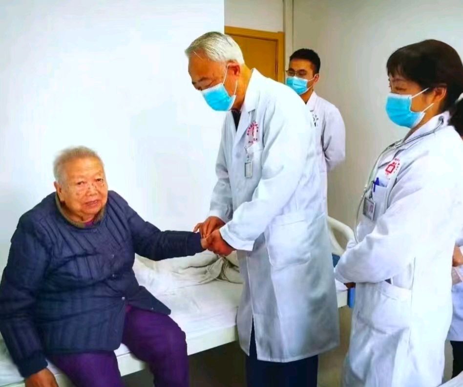 全科医生，陈启明（图2）