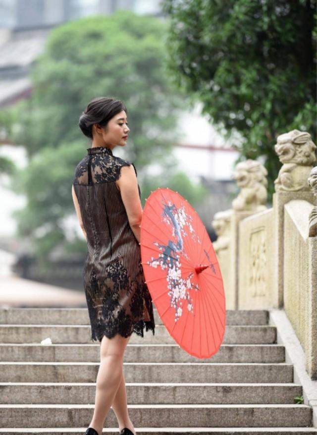 【美诗赏评】丁香姑娘 文/水云间(图3)