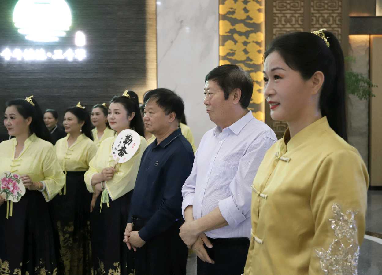 传统优秀文化艺术模特走秀千年桂林∥中国桂林都市漓江诗书画社微刊总（第161期）（图41）