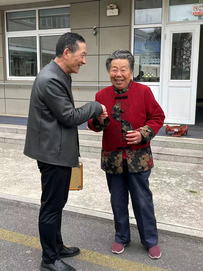【西部风微刊】特别推荐章友本散文： 母爱，无关乎辈份（图2）