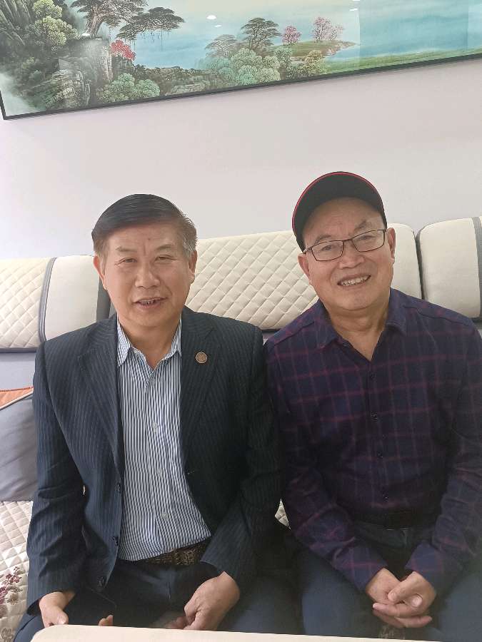 《贵州收藏家周恩筑与永乐大典正本的缘份》 人的一生,我们都是不断成长,不同的年龄,不同的阶段,我们会面临不同困难,也会承担不同的责任,从懵懂到成熟,从年少到年长,从天真到稳重,艰苦奋斗(图8)