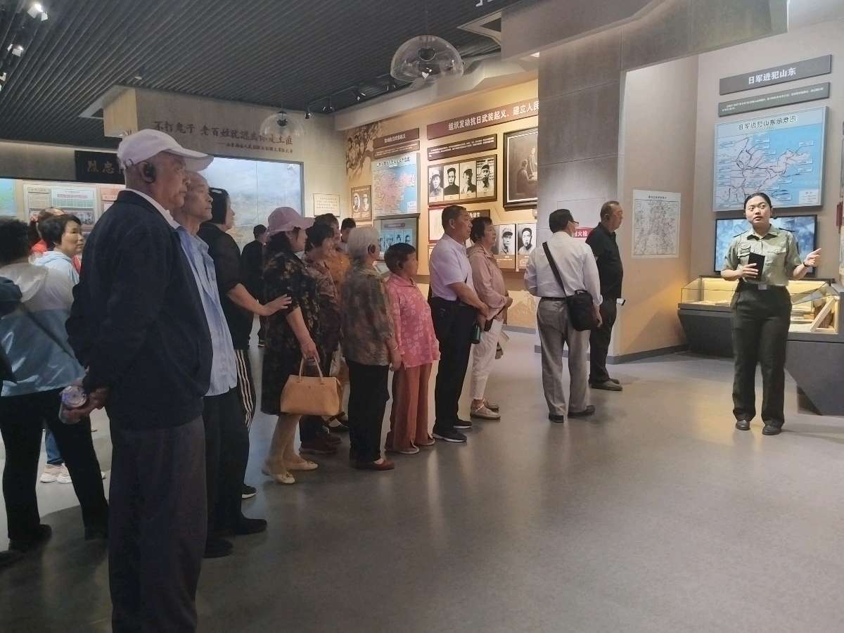 瞻仰山东老战士广场陈列馆（图6）