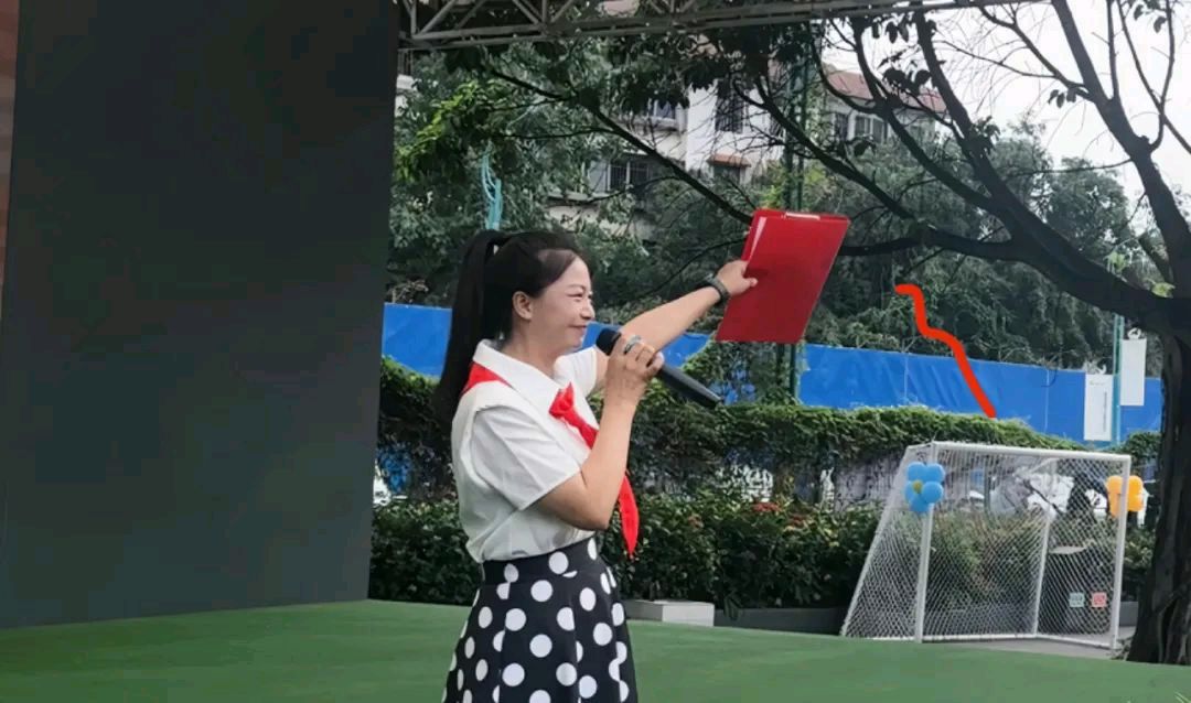 【允美教育】“红领巾 爱祖国”——西双版纳州允景洪小学示范性入队仪式暨少先队主题队日活动(图7)