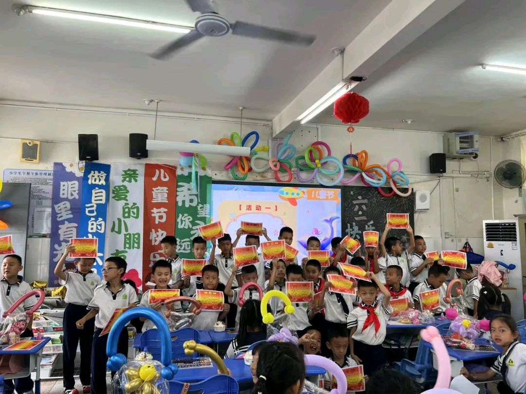 【允美教育】“红领巾 爱祖国”——西双版纳州允景洪小学示范性入队仪式暨少先队主题队日活动（图38）
