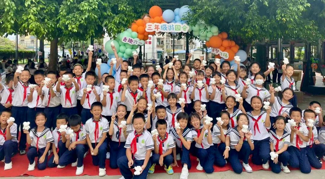 【允美教育】“红领巾 爱祖国”——西双版纳州允景洪小学示范性入队仪式暨少先队主题队日活动（图42）