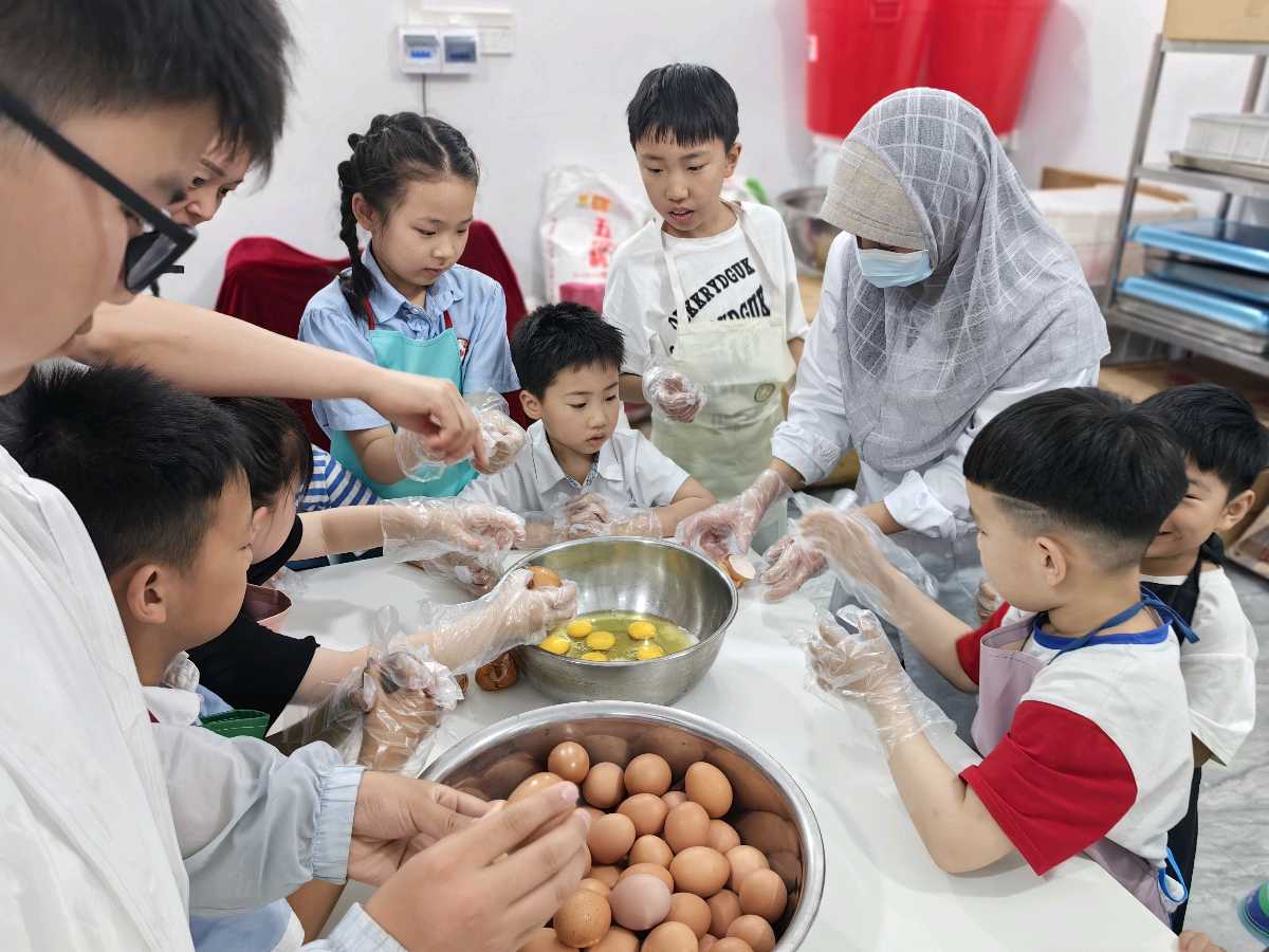 “慧”劳动，“悦”成长——鲁山县自然资源局举行“庆六一特别关爱劳动教育”活动