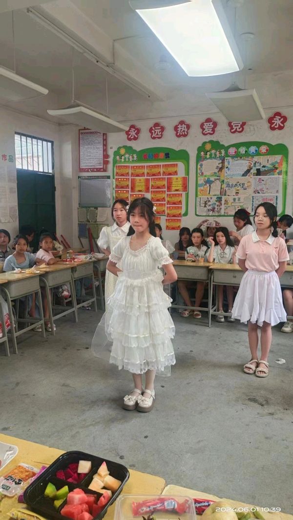 作者：凌寒《六一抒怀》10211期~新京都文艺（图3）