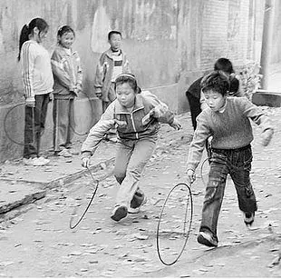 七律.“六一”忆童年 作者/卓顺贵（图2）