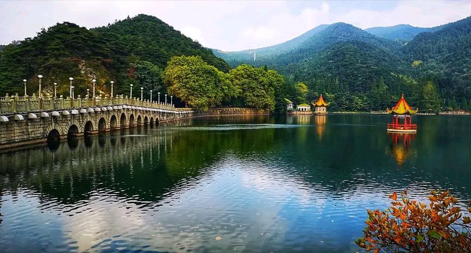 【新山东文学社】《上庐山（外二首）》作者/书乐 主播/苏宁（图11）