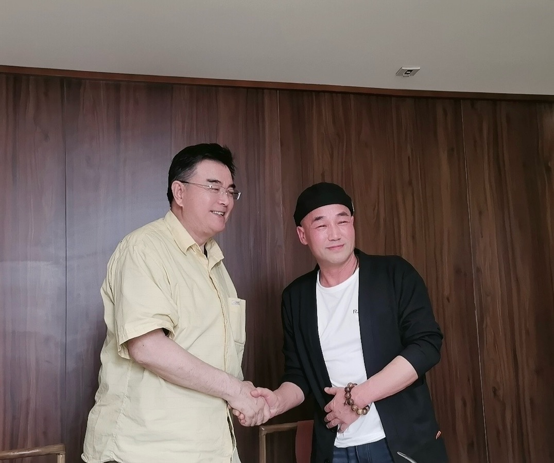 相聚青城，探讨中美诗歌文化-【美国头条】天下诗歌联盟【世界诗人名人展】（特刊）（图27）