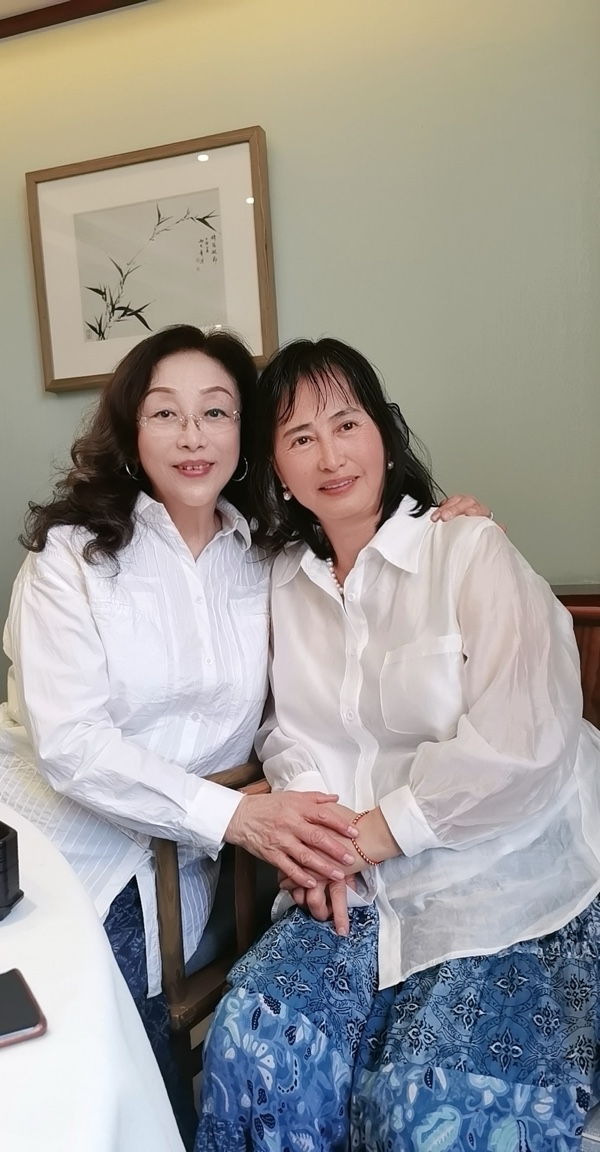 相聚青城，探讨中美诗歌文化-【美国头条】天下诗歌联盟【世界诗人名人展】（特刊）（图43）