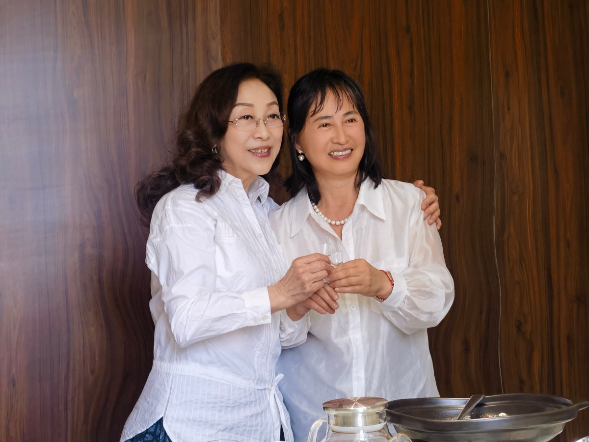 相聚青城，探讨中美诗歌文化-【美国头条】天下诗歌联盟【世界诗人名人展】（特刊）（图51）