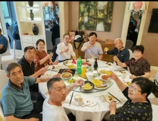中国民间诗人||青岛市原灵山卫中学74届高中同学毕业50周年聚会,创作一组七言律诗以示纪念(图4)