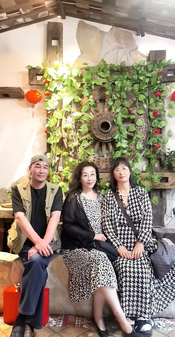 相聚青城，探讨中美诗歌文化-【美国头条】天下诗歌联盟【世界诗人名人展】（特刊）（图13）