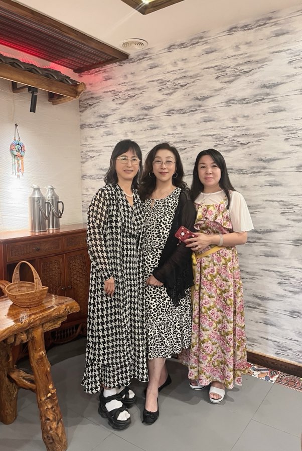 相聚青城，探讨中美诗歌文化-【美国头条】天下诗歌联盟【世界诗人名人展】（特刊）（图26）