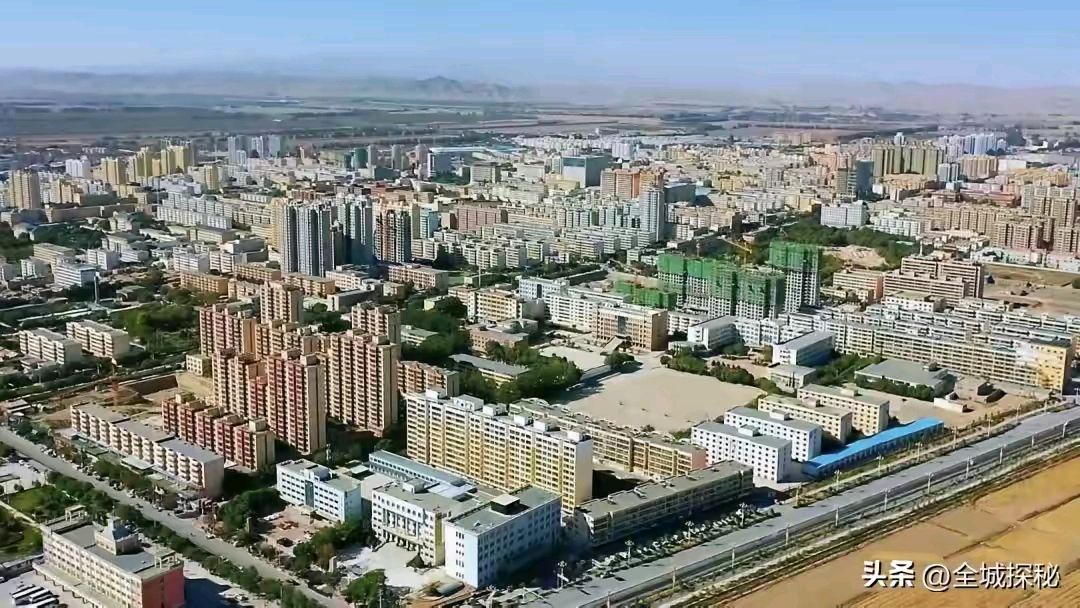 《我在灵魂的驿站小憩》作品：回泉山人 诵读：于凤霞 [中国现代诗歌文化传媒]（图6）