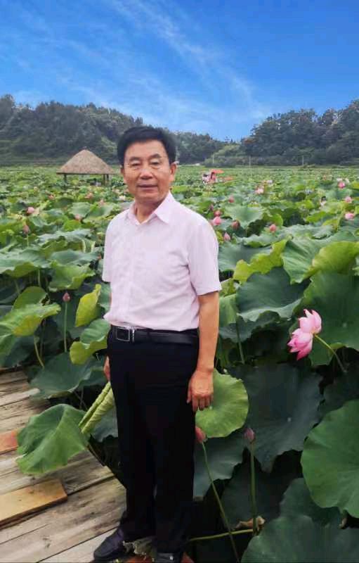 中国楹联野草诗社十二（江苏）研修院067期微刊《六月荷花别样红》（图69）