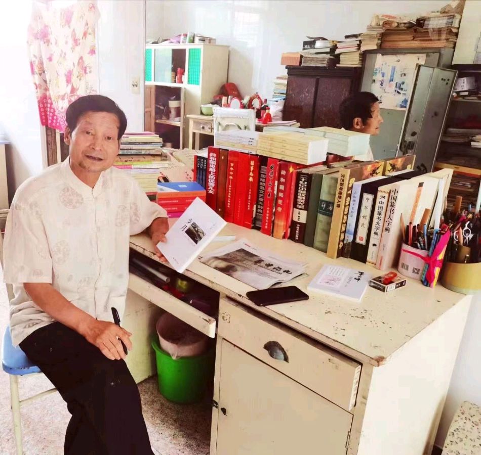 喜讯!喜讯!欢迎围观……热烈祝贺内蒙古作家(诗人)何景瑞诗集《岁月如歌,等同人生》新鲜出版……(图2)