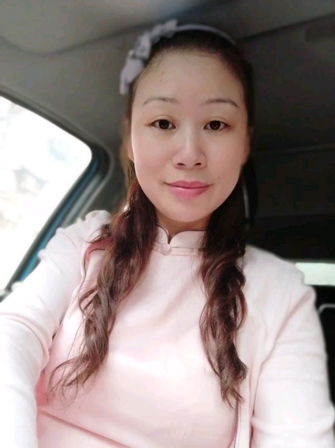 《临屏:喝酒的女人》作者:公主小妹、灵雪、狂人、听雨挽月念如诗、黑子【桃源国际诗歌文化传媒】（图11）