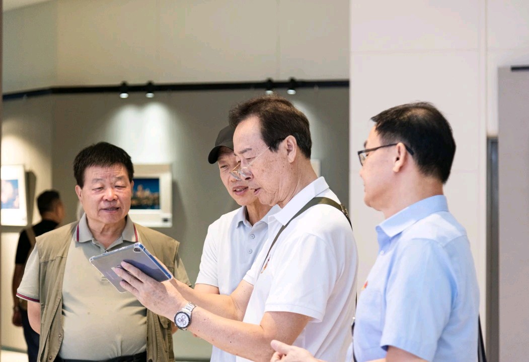 鹏城七月红“最美湾区”风光摄影展开幕（图5）