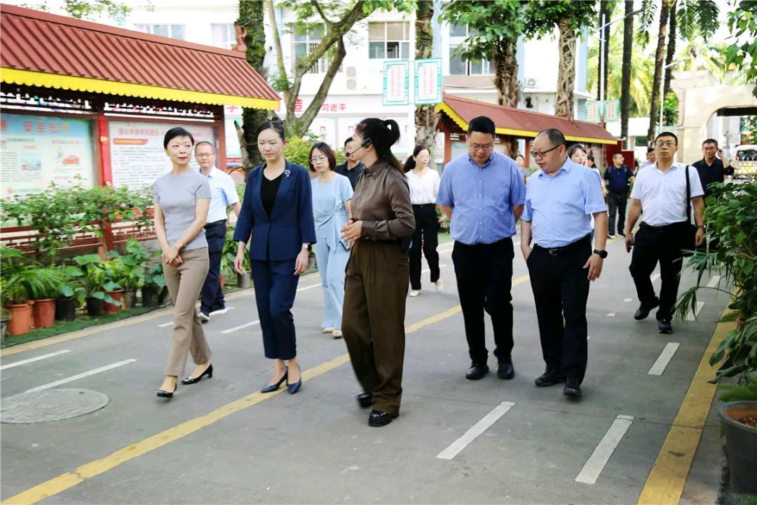 德宏州政府一行到我校参观考察集团化办学成效西双版纳州允景洪小学（图3）