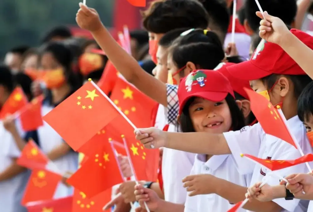 荐赏：散文诗:我爱你祖国//文/米义勇（四川成都）//《神州诗词》开始征稿//都市头条（图5）