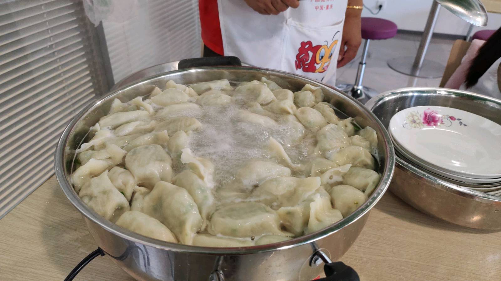 红心向党，真情慰问老党员（图4）