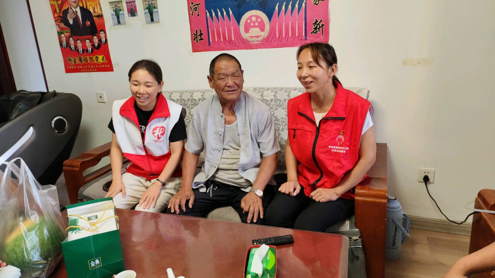 红心向党迎七一，走访慰问老党员（图3）