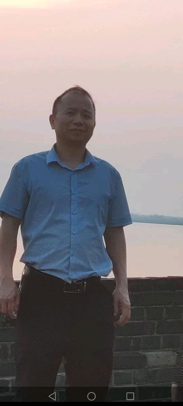 《如诗的快乐》作者:张日新【主播:悠闲】【桃源国际诗歌文化传媒】用声音传递温暖以诵读致敬人生♬（图11）