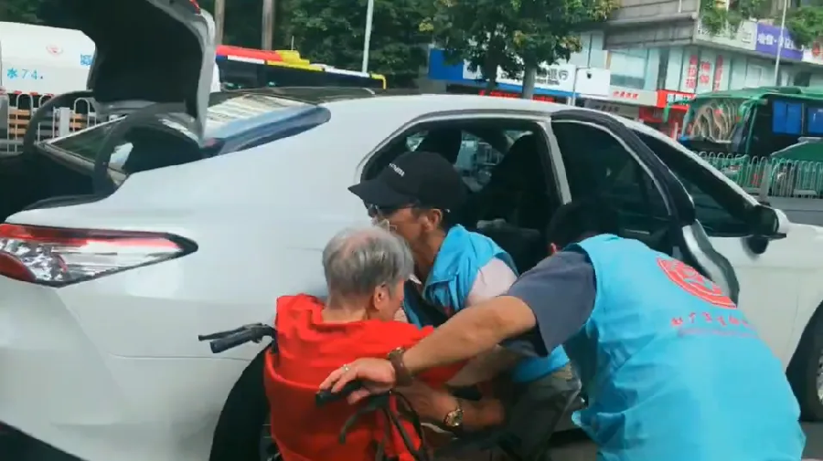 志愿者之光：点亮黄埔后代心中的温暖（图5）
