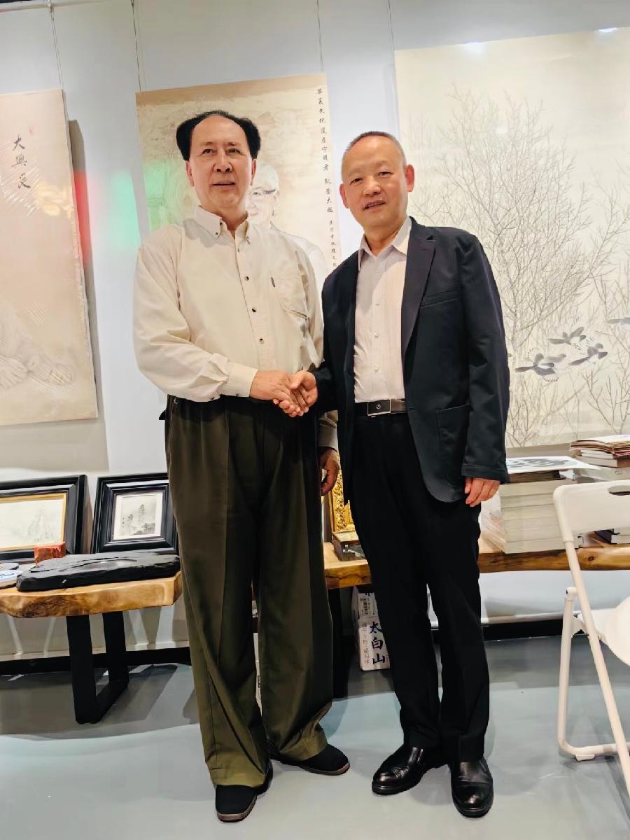 精品双语朗诵《光辉榜样刘代禄》（组诗和散文）作者｜代运通、英译｜静好、审译&朗诵｜薇薇（图14）