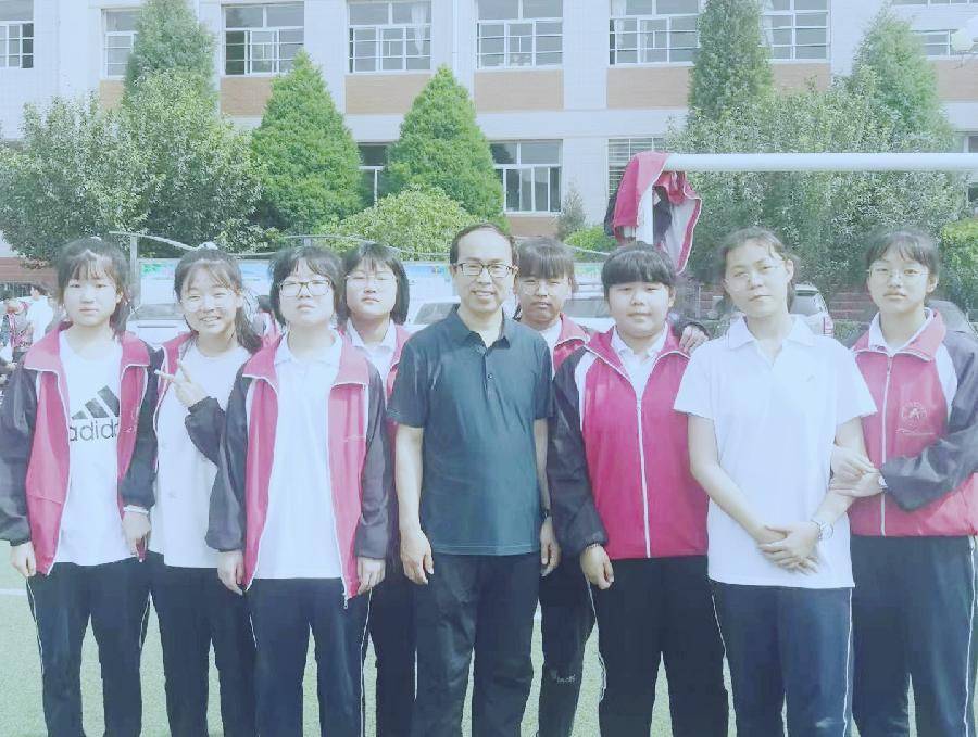 张海峰、辛建军、薛美丽、王佩佩:牵牛要牵牛鼻子——读《大众教育学》之“高快做题”有感(图2)