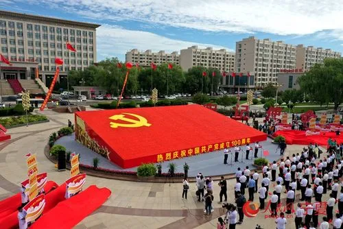 聆听 ‖ 杨秀辉朗诵《百年颂歌》作者/静水流深（图9）
