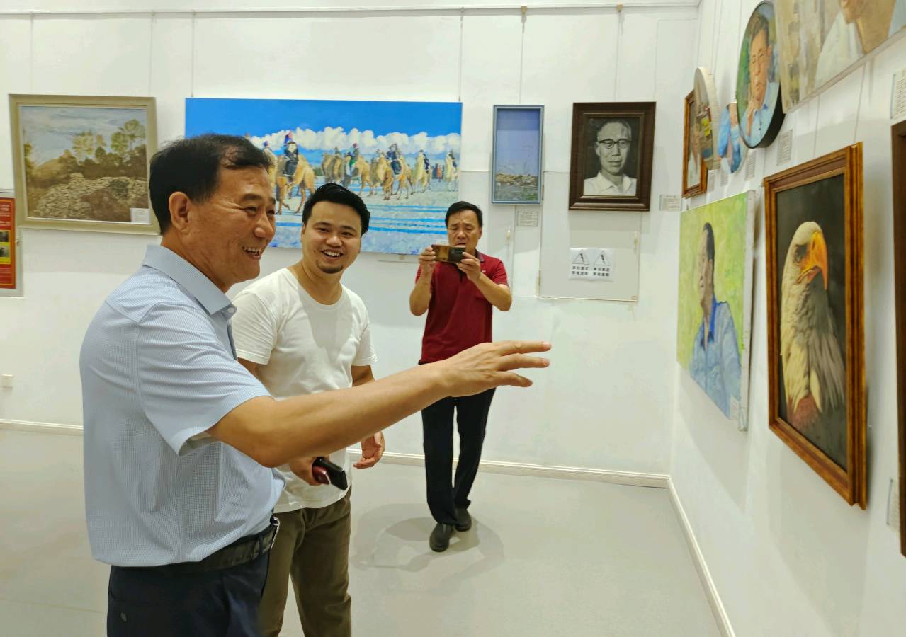 特刊:河间新绘艺校“艺心向党,百卉飘香”暨庆祝中国共产党成立103周年师生美术作品展在河间市美术馆隆重举行!中华诗经阁报道(图11)