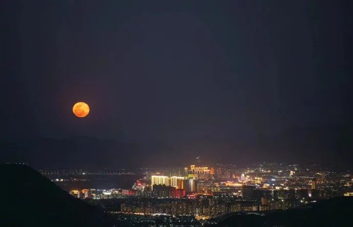 《看月亮》文/夜海光束（福建）（图3）