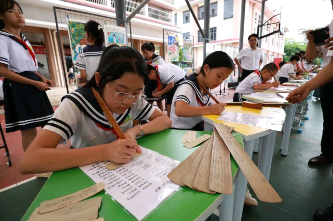【允美教育集团】聚焦“大思政” 育人德为先——西双版纳州允景洪小学万达校区党建现场（图23）