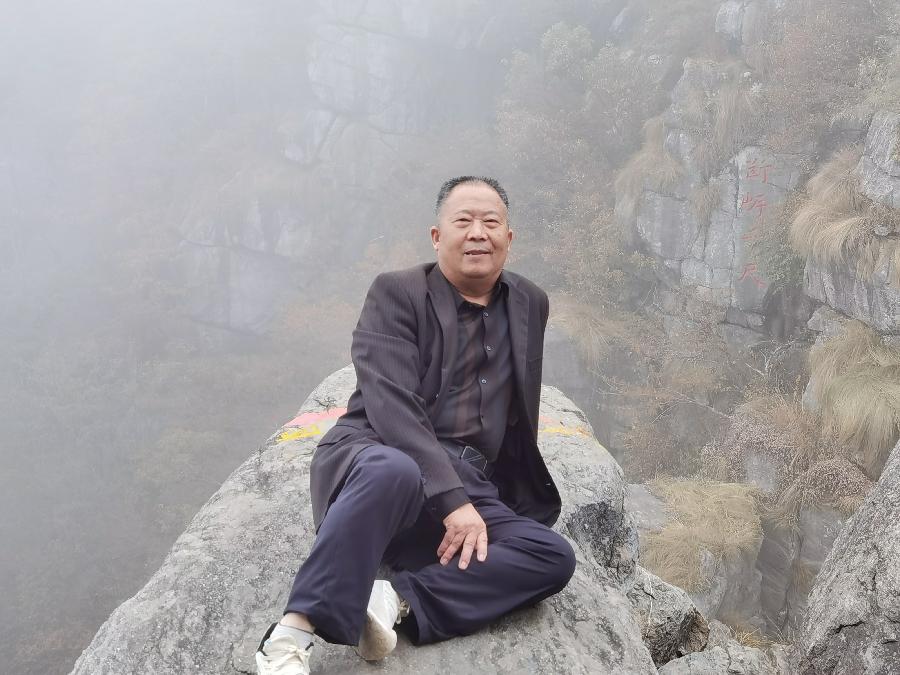 【中华好诗词】分享（江苏南京）优秀诗人方少春老师《五律·咏梅》六首请欣赏（图5）