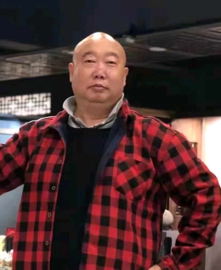 著名朗诵艺术家长明诵读中国著名作家牛放为刘顺洪诗人、作家《黑水叙事》诗集作序！